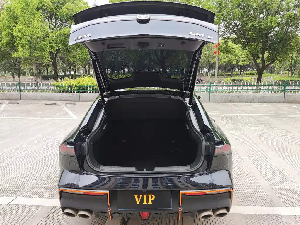 CHANGAN UNI-V 2023