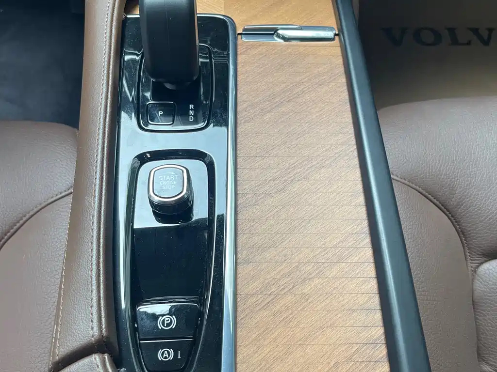 VOLVO S90 2022