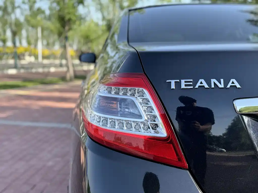 NISSAN TEANA 2012