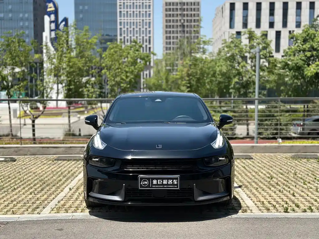 LYNK&CO 03 2021