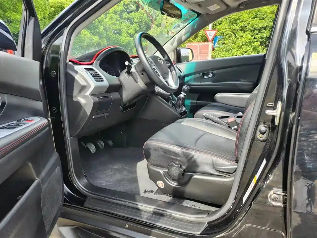 BYD S6 2015