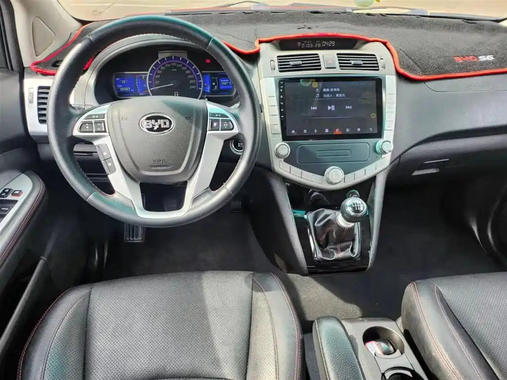 BYD S6 2015