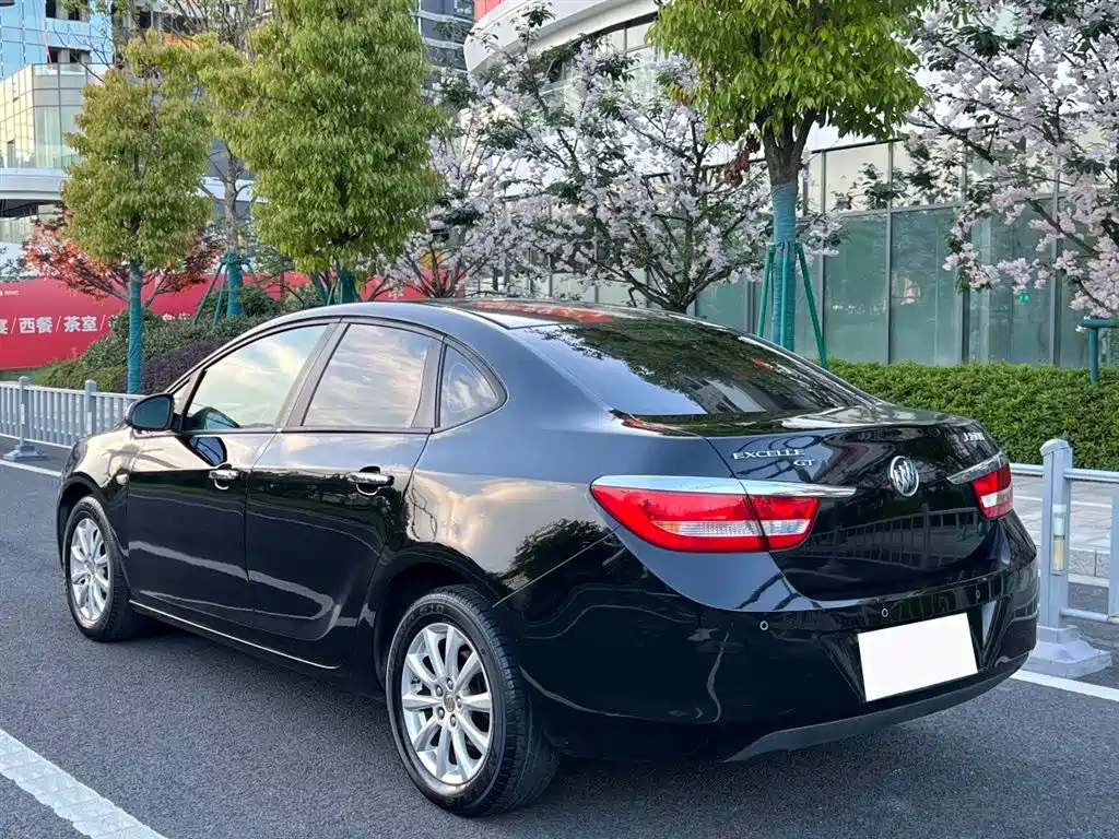BUICK EXCELLE 2011