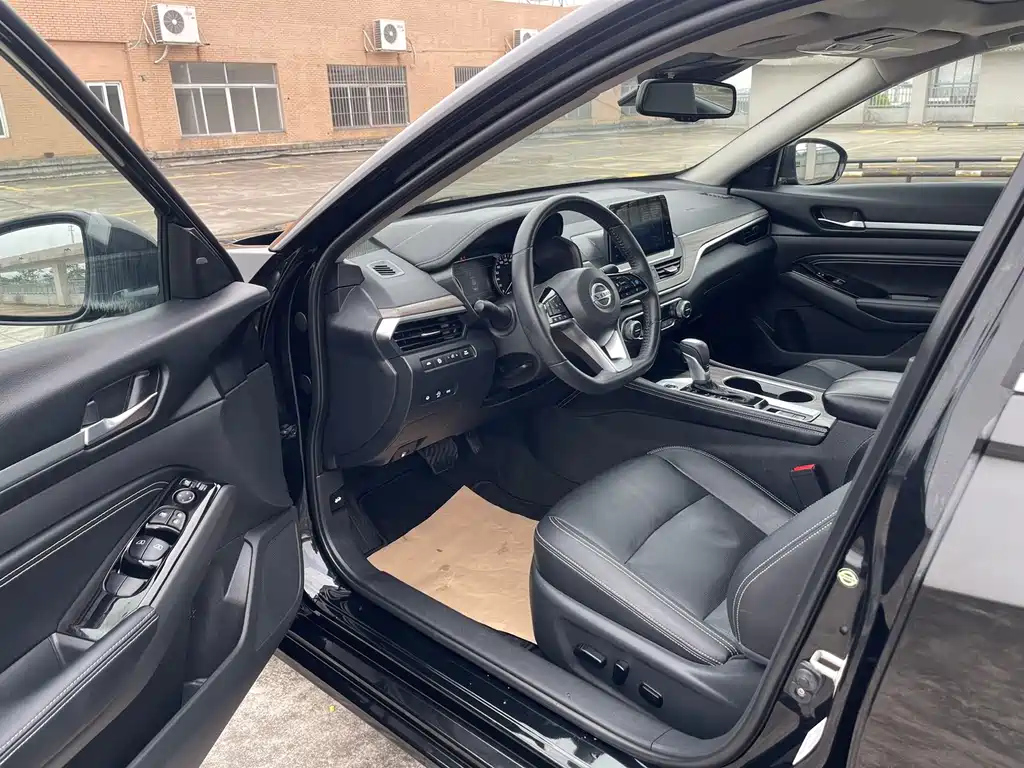 NISSAN TEANA 2021