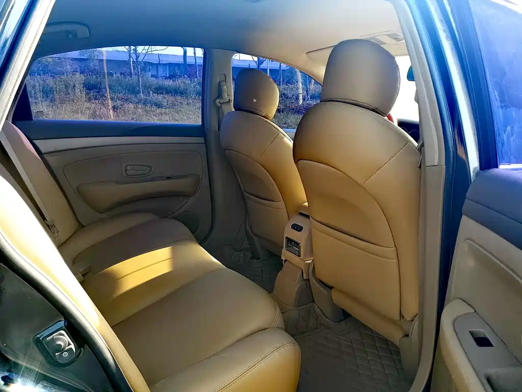 NISSAN SYLPHY 2016