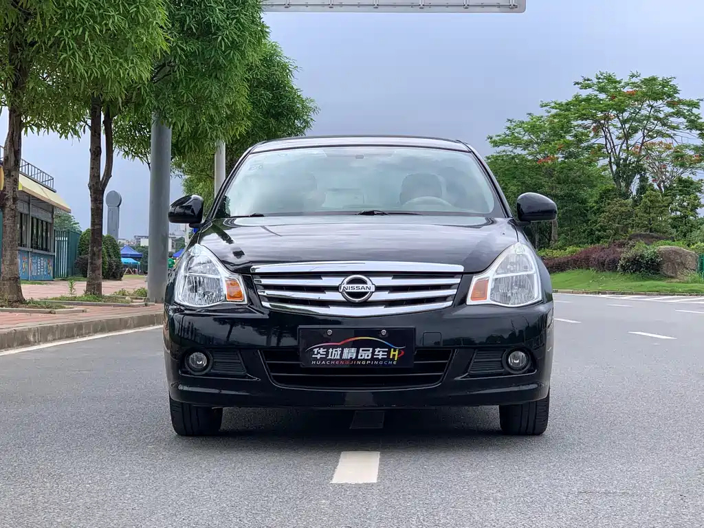 NISSAN SYLPHY 2013