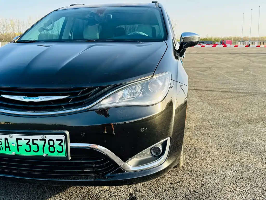 CHRYSLER OTHER 2018