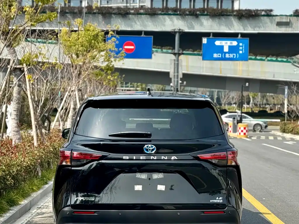 TOYOTA SIENNA SIENNA 2024