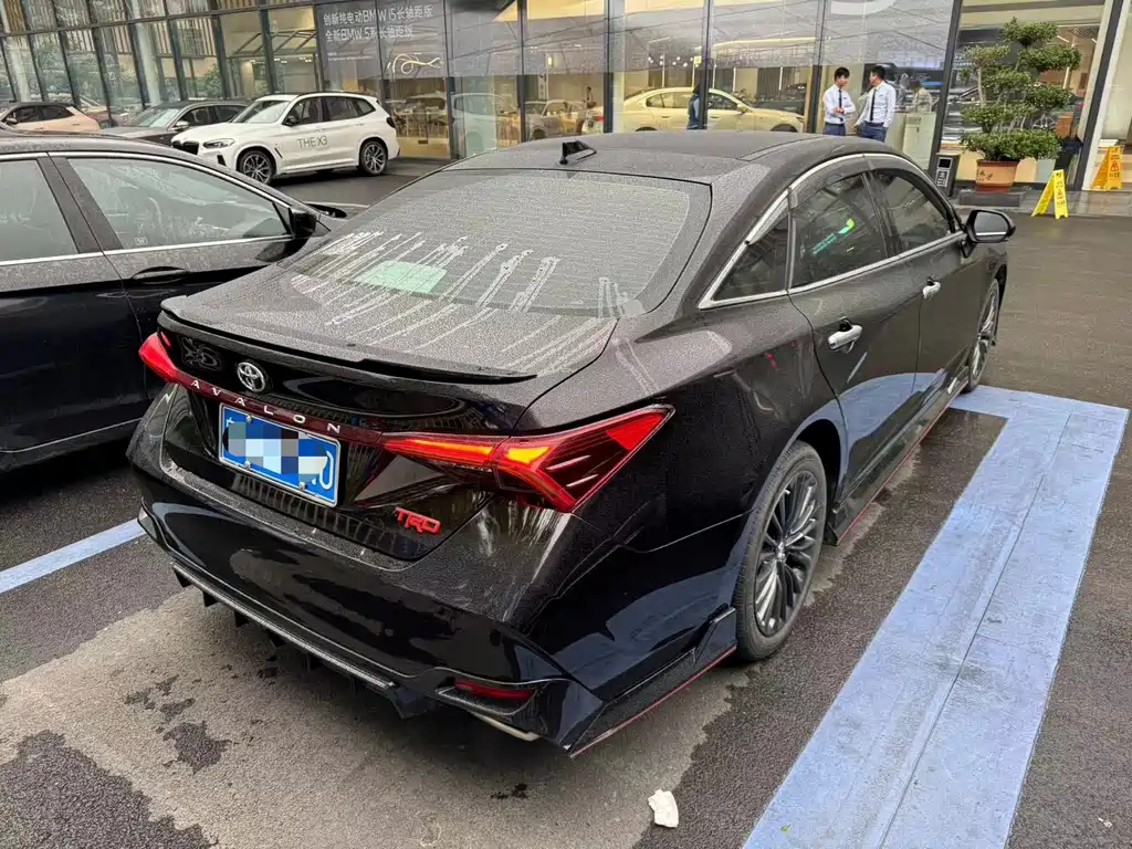 TOYOTA AVALON 2020