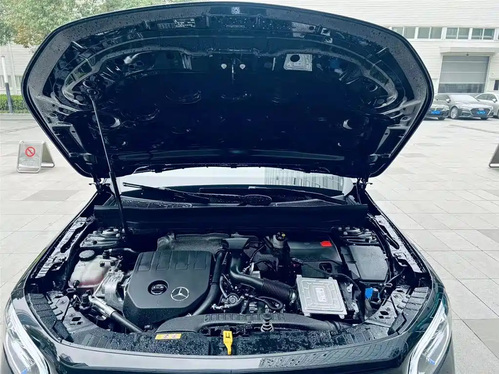 MERCEDES BENZ GLB 2022
