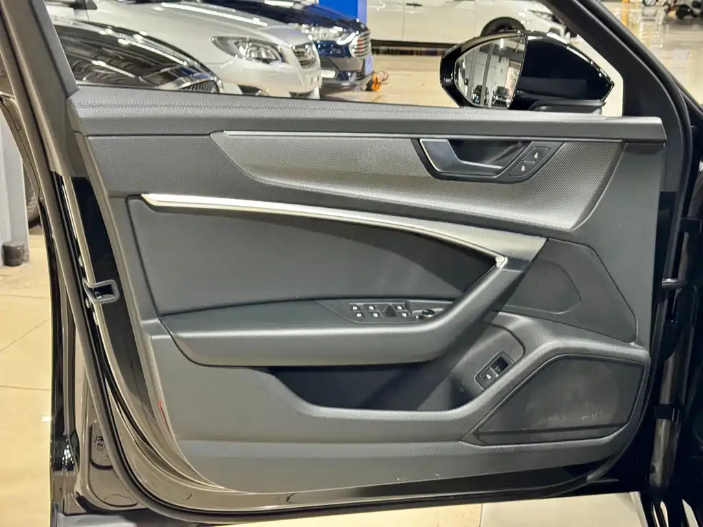 AUDI A6L 2020