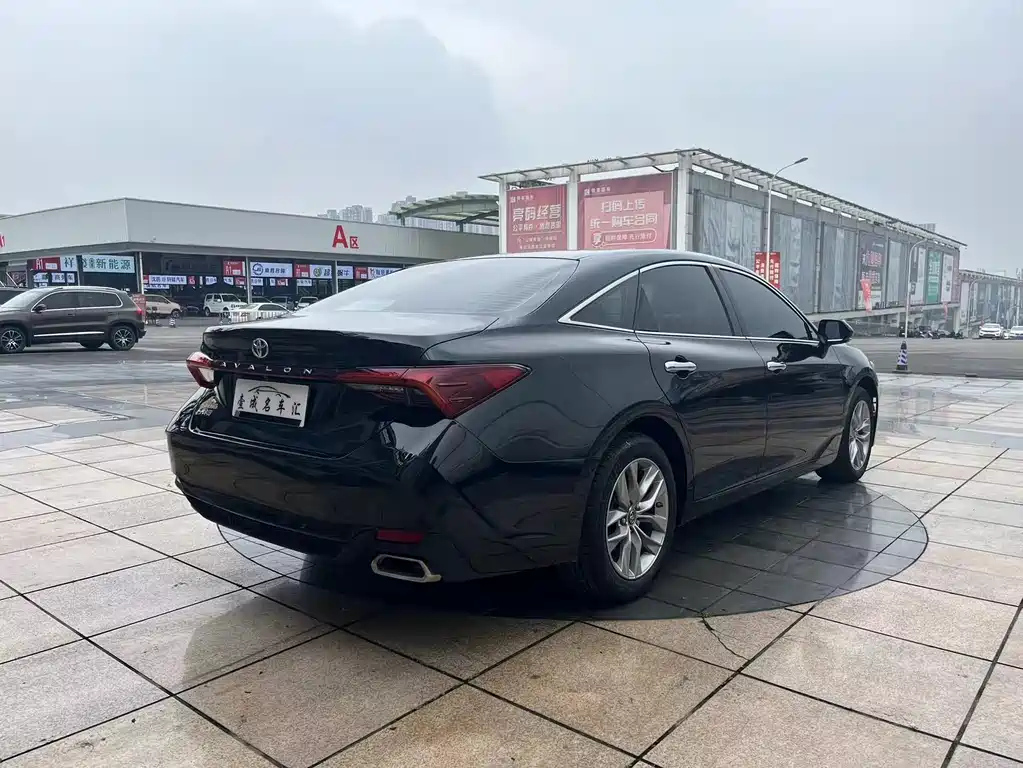 TOYOTA AVALON 2020