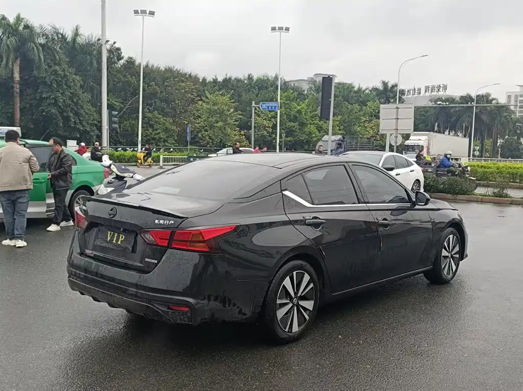 NISSAN TEANA 2022