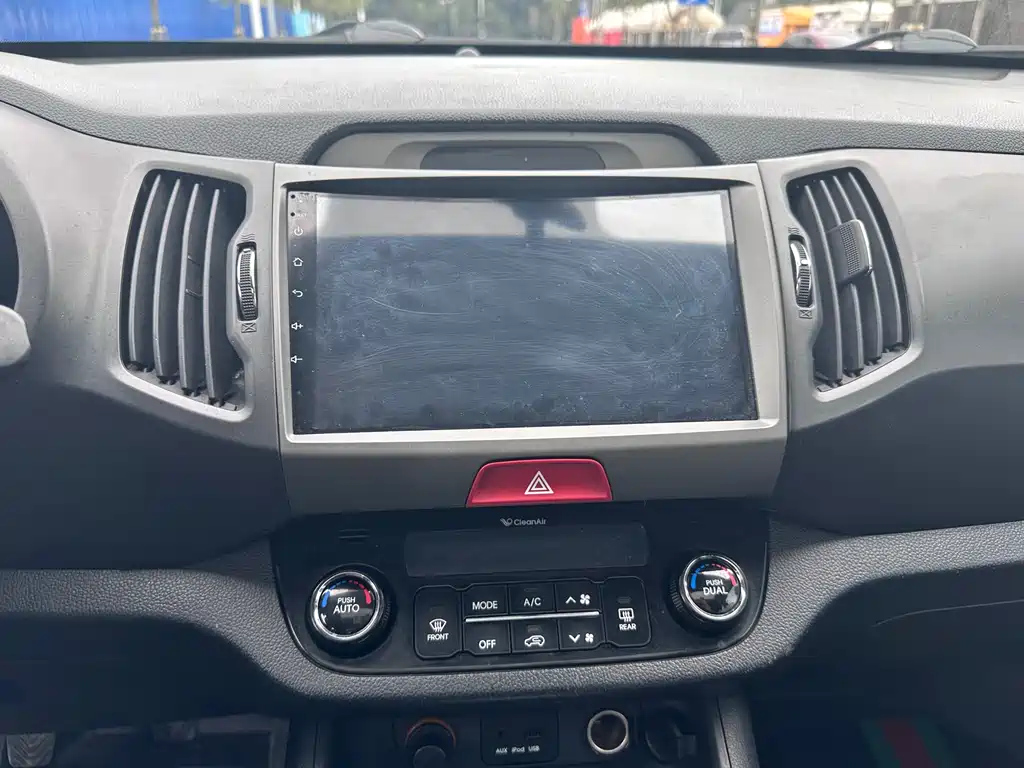 KIA SPORTAGE 2011