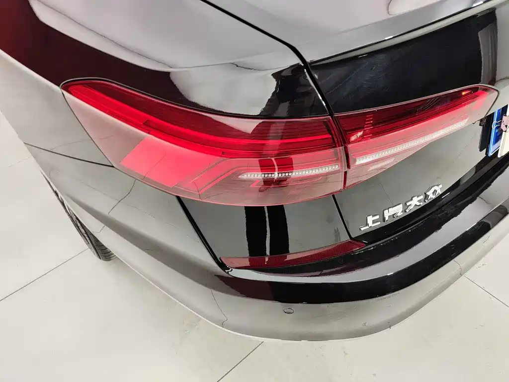 VOLKSWAGEN PASSAT 2020