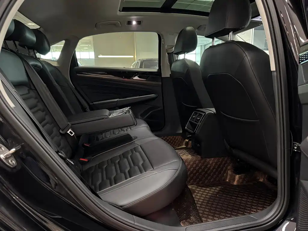 VOLKSWAGEN PASSAT 2021