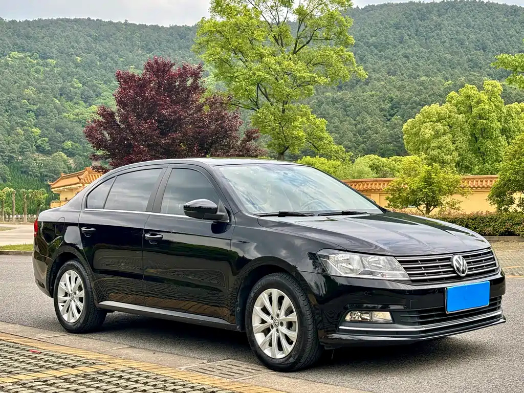 VOLKSWAGEN LAVIDA 2018