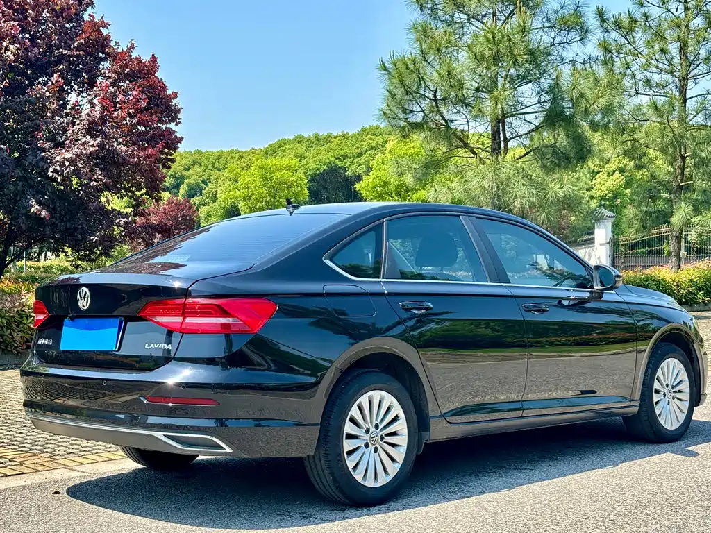 VOLKSWAGEN LAVIDA 2018