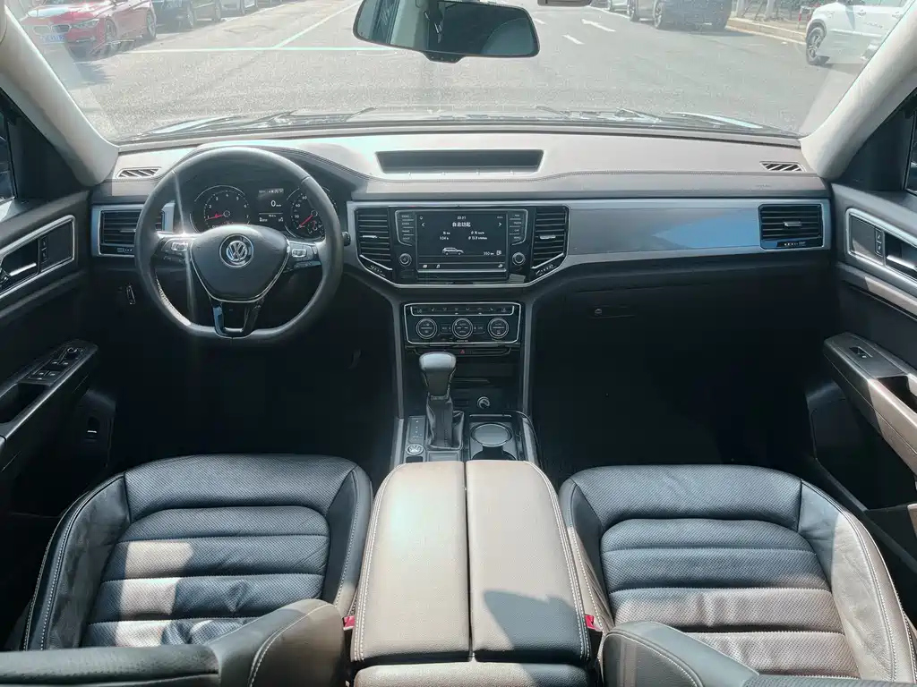 VOLKSWAGEN TOURAN 2019