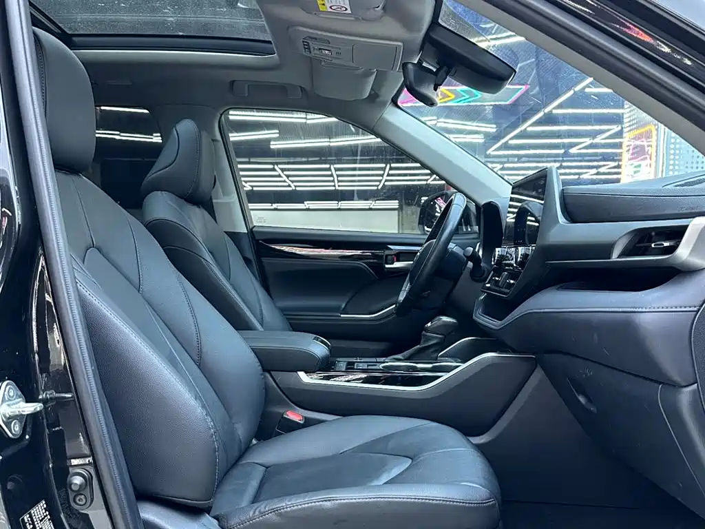 TOYOTA HIGHLANDER 2022