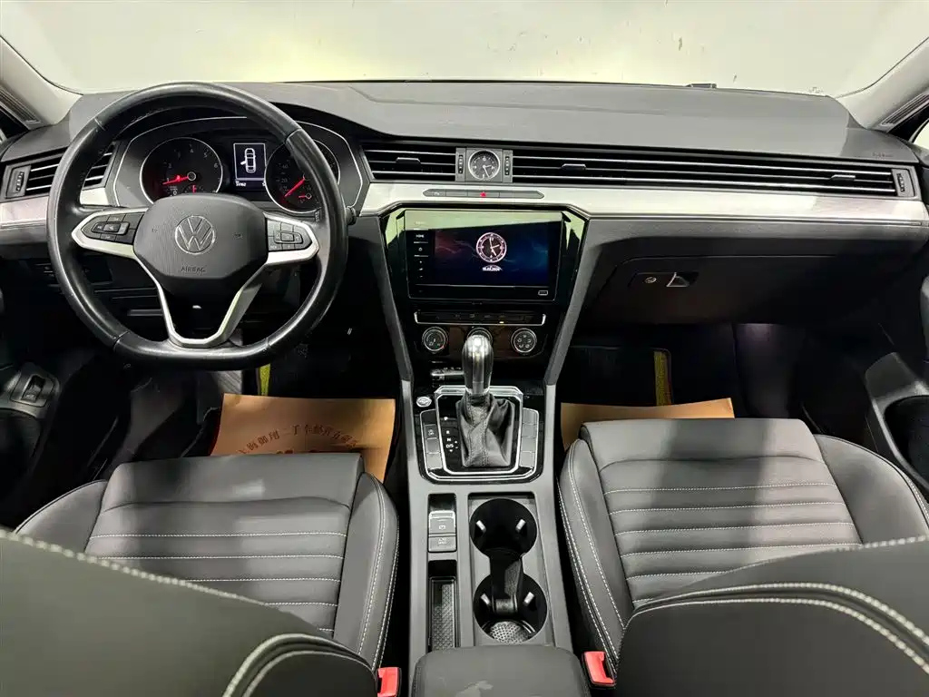 VOLKSWAGEN MAGOTAN 2021