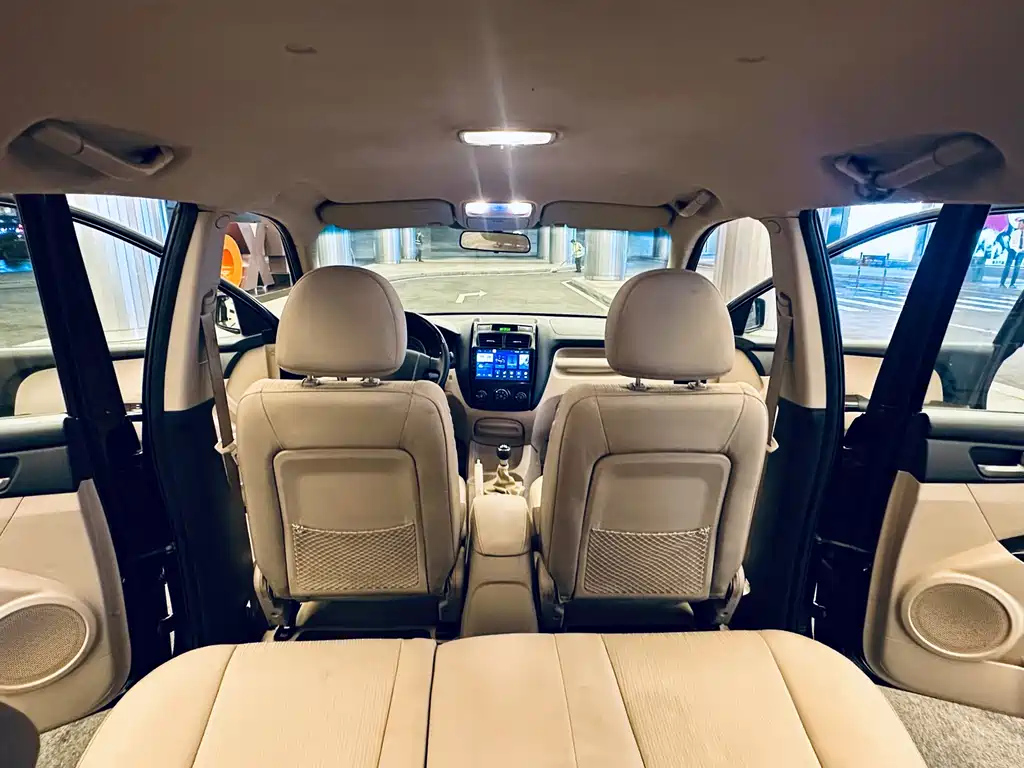 KIA SPORTAGE 2012