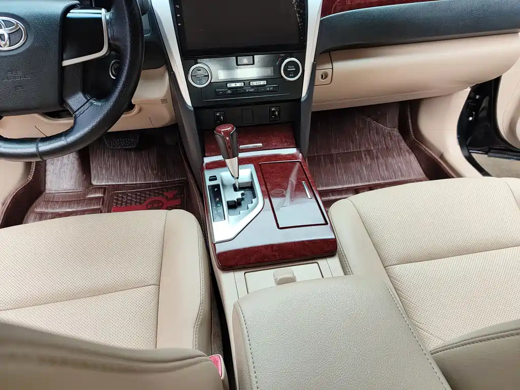 TOYOTA CAMRY 2013