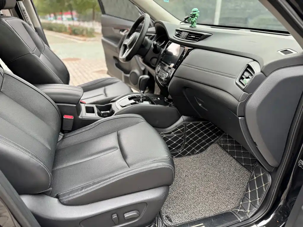 NISSAN X-TRAIL 2020