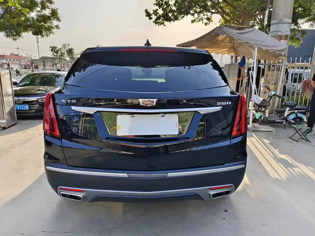 CADILLAC XT5 2021