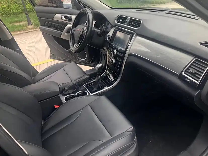 HAVAL H6 2015