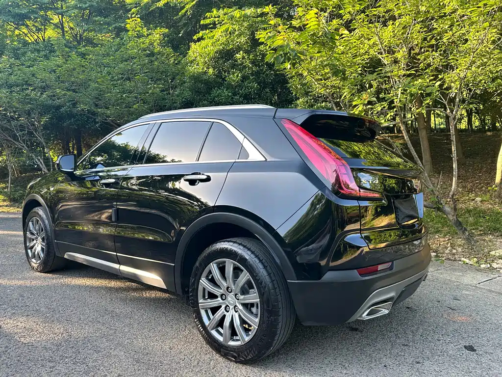 CADILLAC XT4 2023