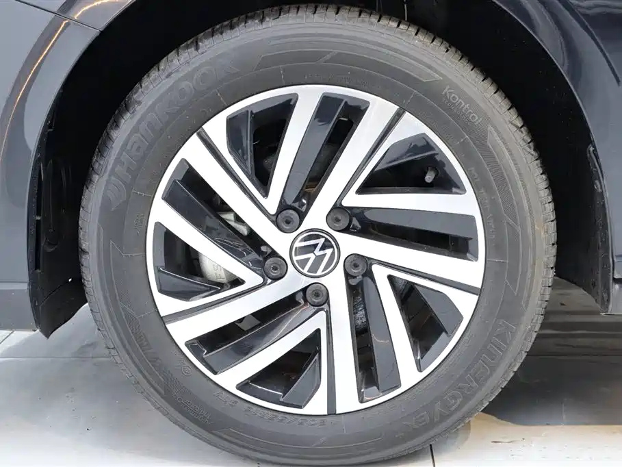 VOLKSWAGEN LAVIDA 2023