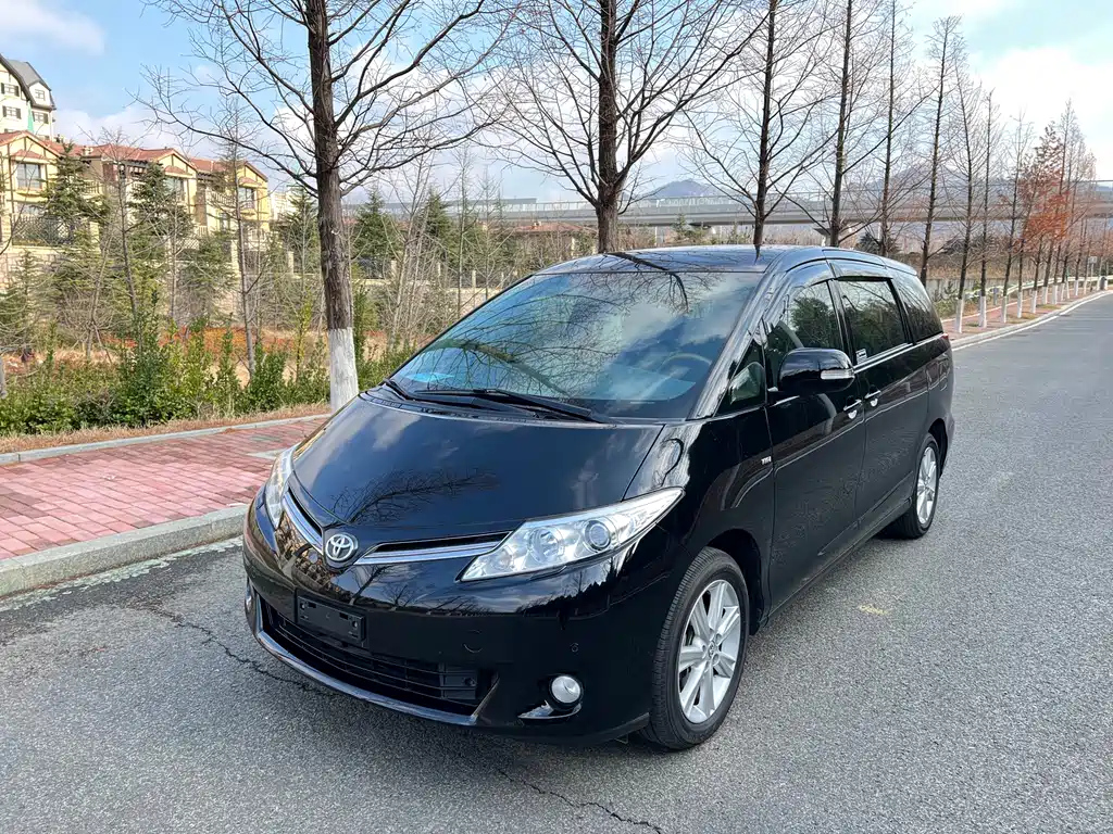 TOYOTA PREVIA 2011