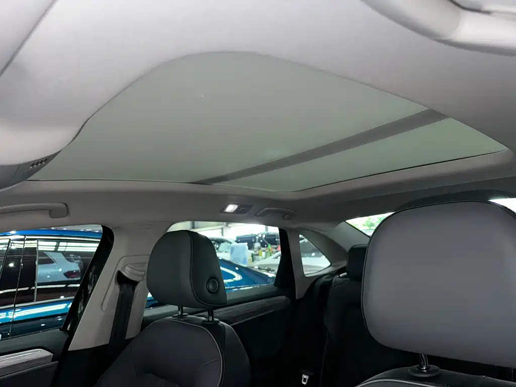 VOLKSWAGEN SAGITAR 2023