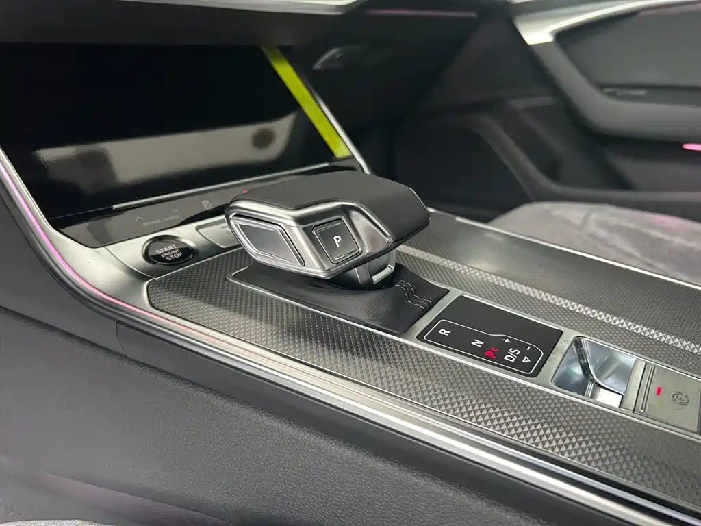 AUDI A6L 2024