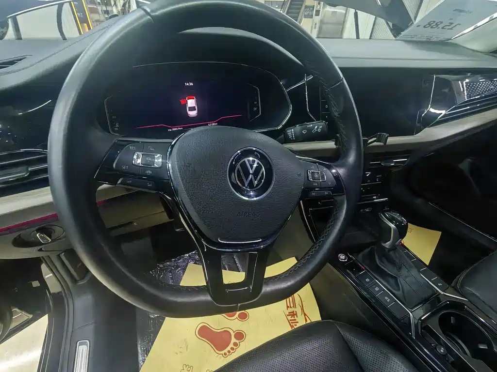 VOLKSWAGEN PASSAT 2021