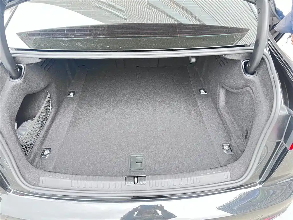 AUDI A6L 2021