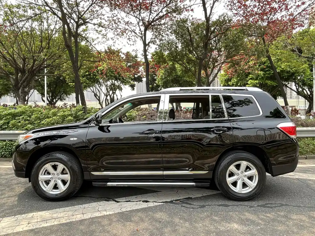 TOYOTA HIGHLANDER 2014