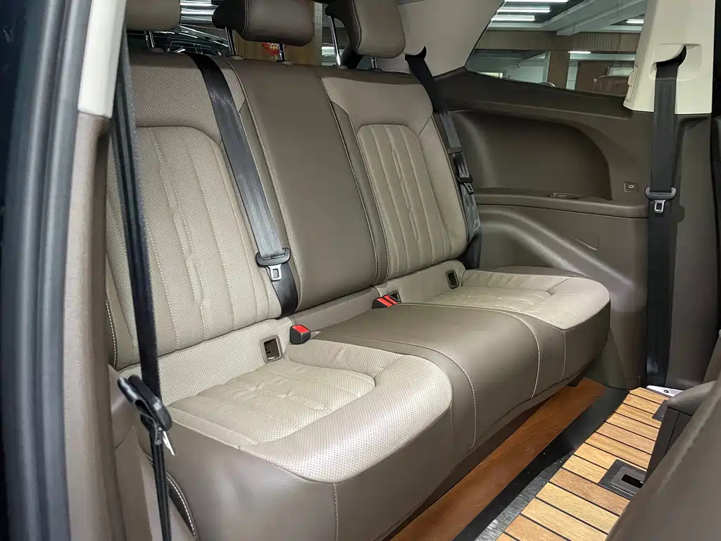 VOLKSWAGEN VILORAN 2022