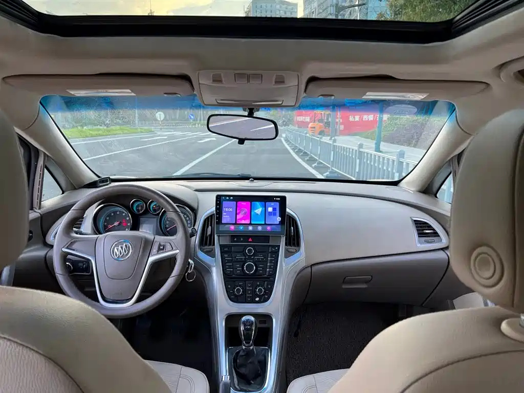 BUICK EXCELLE 2011