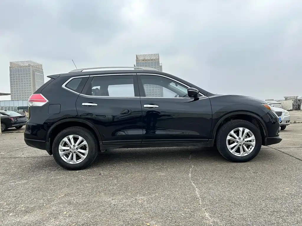 NISSAN X-TRAIL 2015