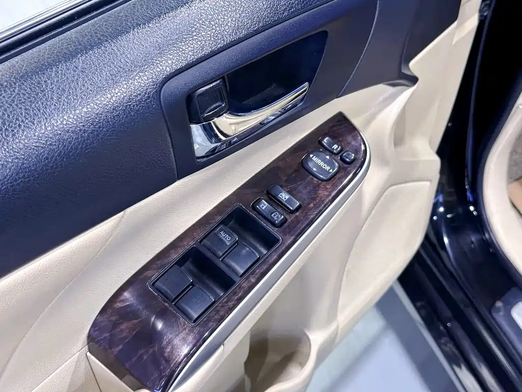 TOYOTA CAMRY 2016