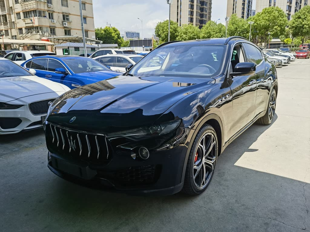 MASERATI LEVANTE 2016