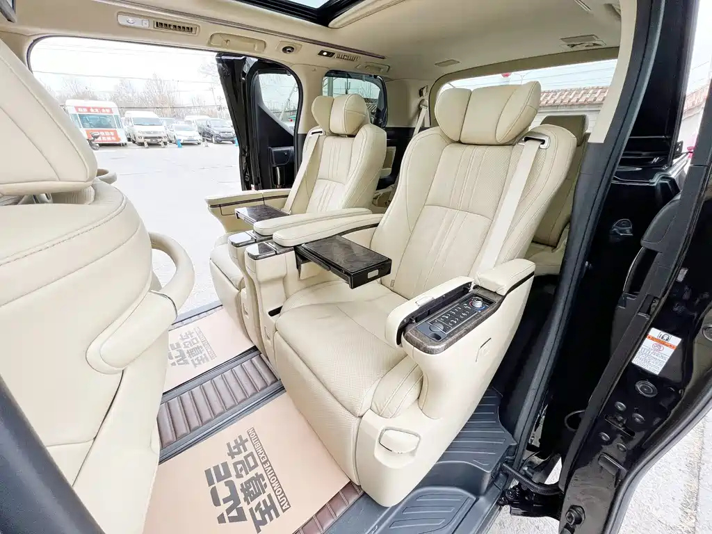 TOYOTA ALPHARD 2019