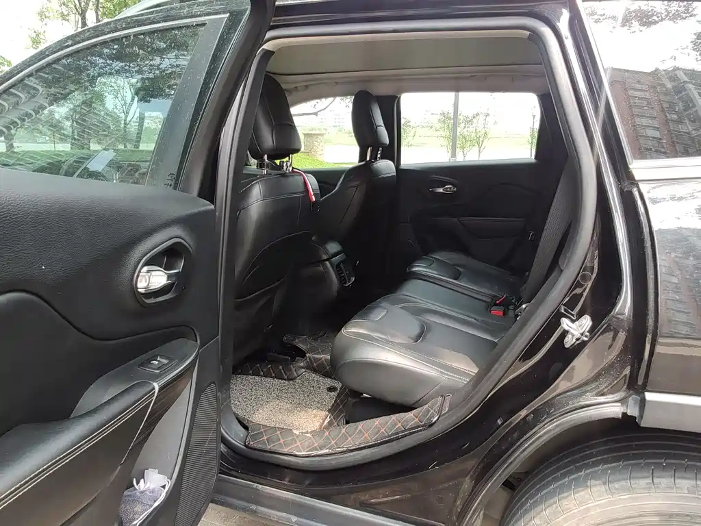 JEEP CHEROKEE 2017