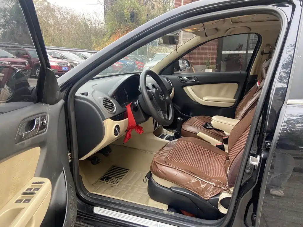 VOLKSWAGEN LAVIDA 2011