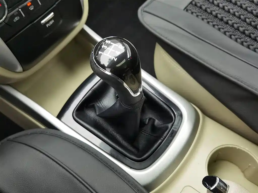 CHANGAN EADO 2014