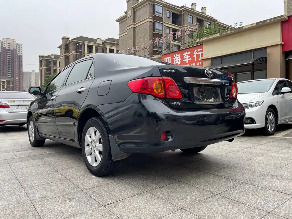 TOYOTA COROLLA 2010