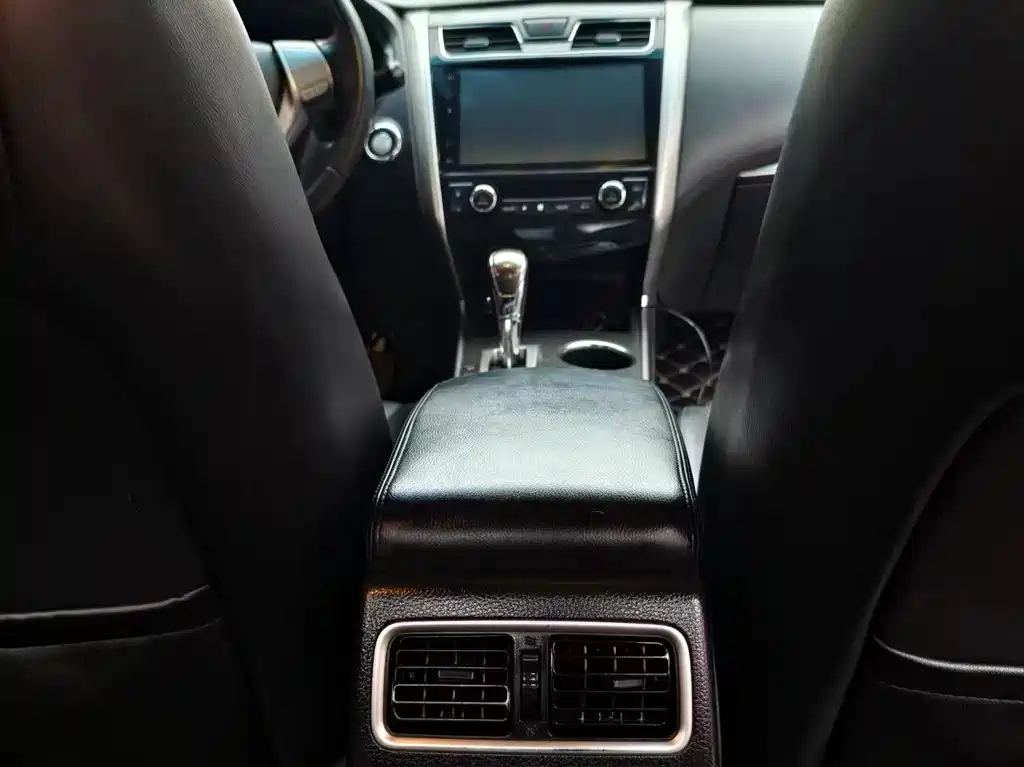 NISSAN TEANA 2016