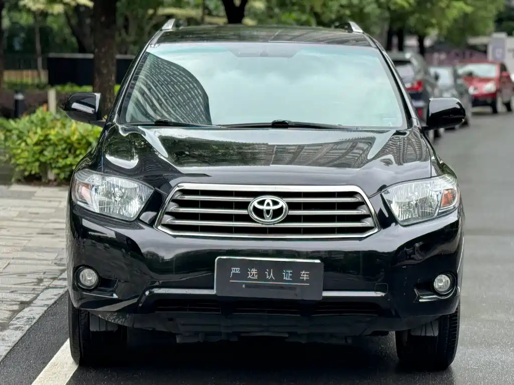 TOYOTA HIGHLANDER 2010